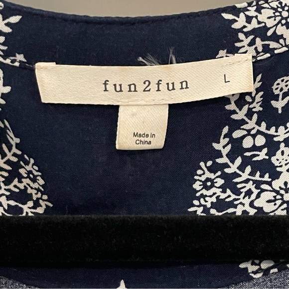 Kedzie Henley Top. Size Large - Picture 3 of 5